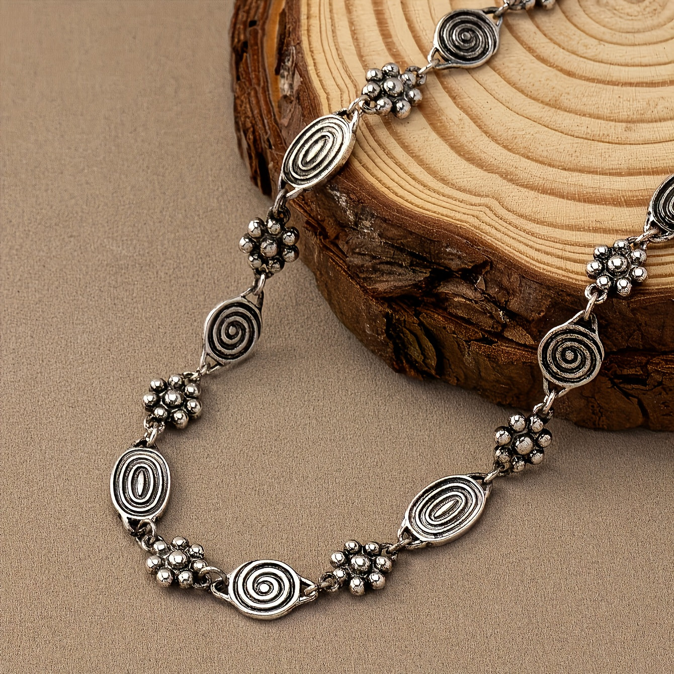 Floral Swirl Choker Necklace for Everyday Styling